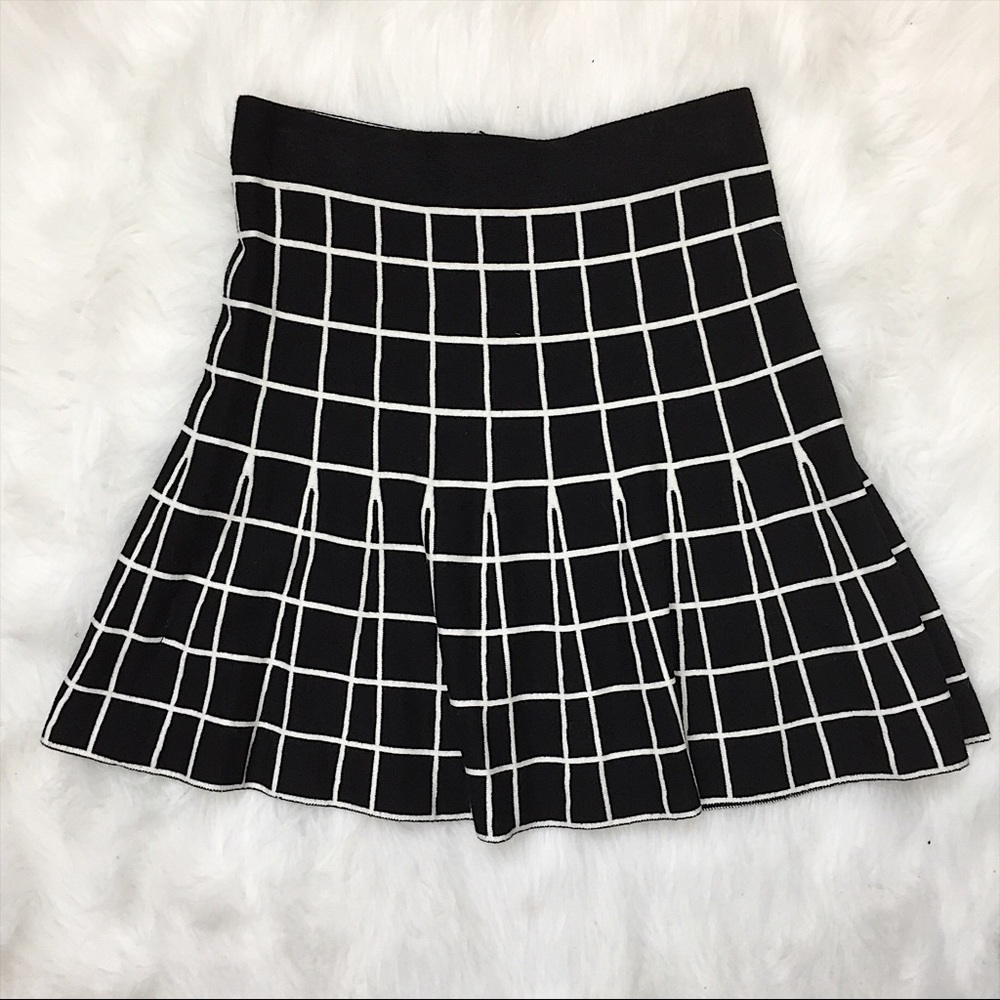 🚫SOLD🚫 Ann Taylor Loft Petite Pleated Skirt EUC